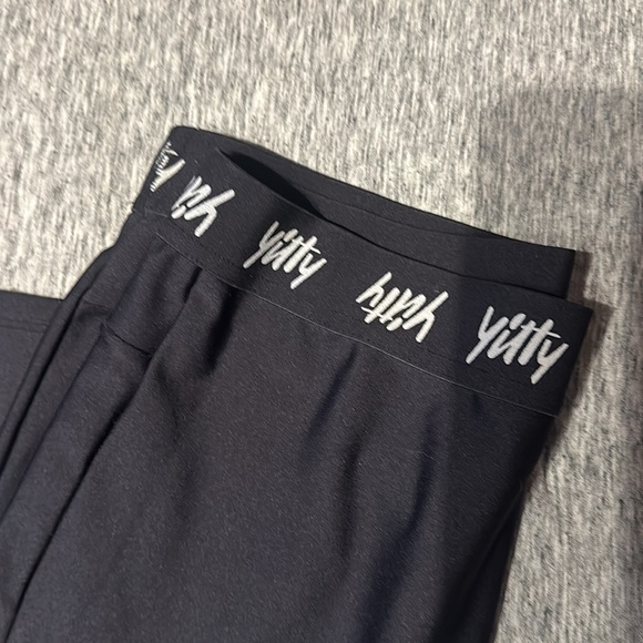 Yitty / Fabletics major label leggings - Picture 2 of 9